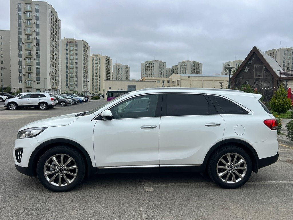 2016 Kia Sorento, 2.0L, 198045km - Image 5