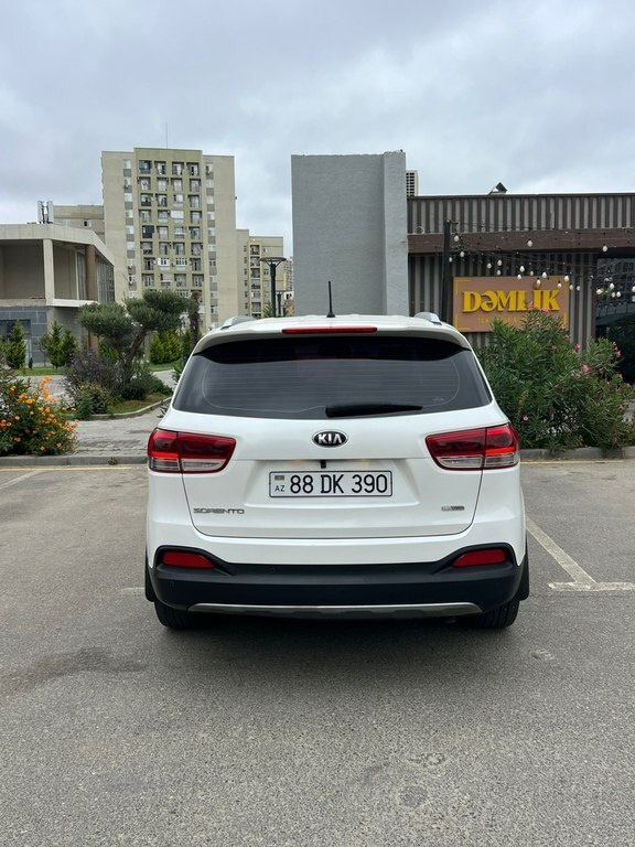 2016 Kia Sorento, 2.0L, 198045km - Image 6