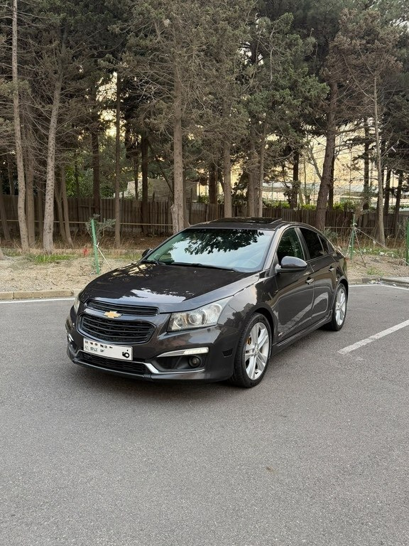 2015 Chevrolet Cruze, 1.4L, 215000km - Image 1