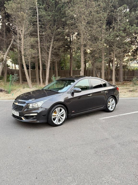 2015 Chevrolet Cruze, 1.4L, 215000km - Image 3