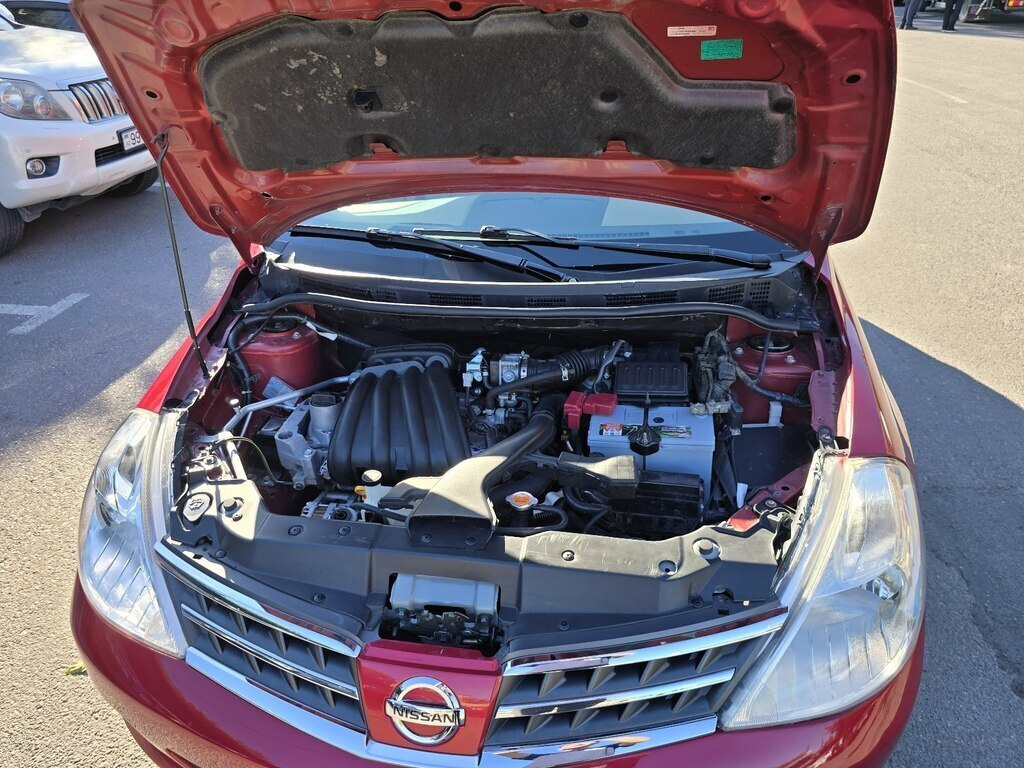 2011 Nissan Tiida, 1.5L, 122700km - Image 14