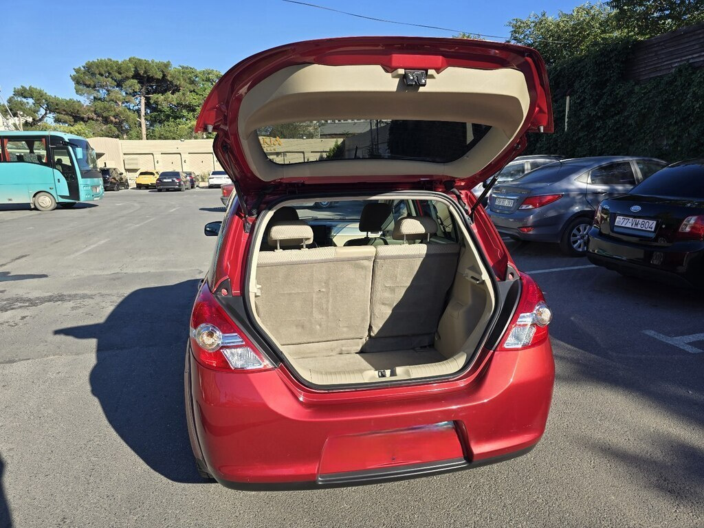 2011 Nissan Tiida, 1.5L, 122700km - Image 15