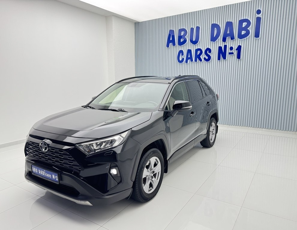 2022 Toyota RAV4, 2.0L, 90800km - Image 1