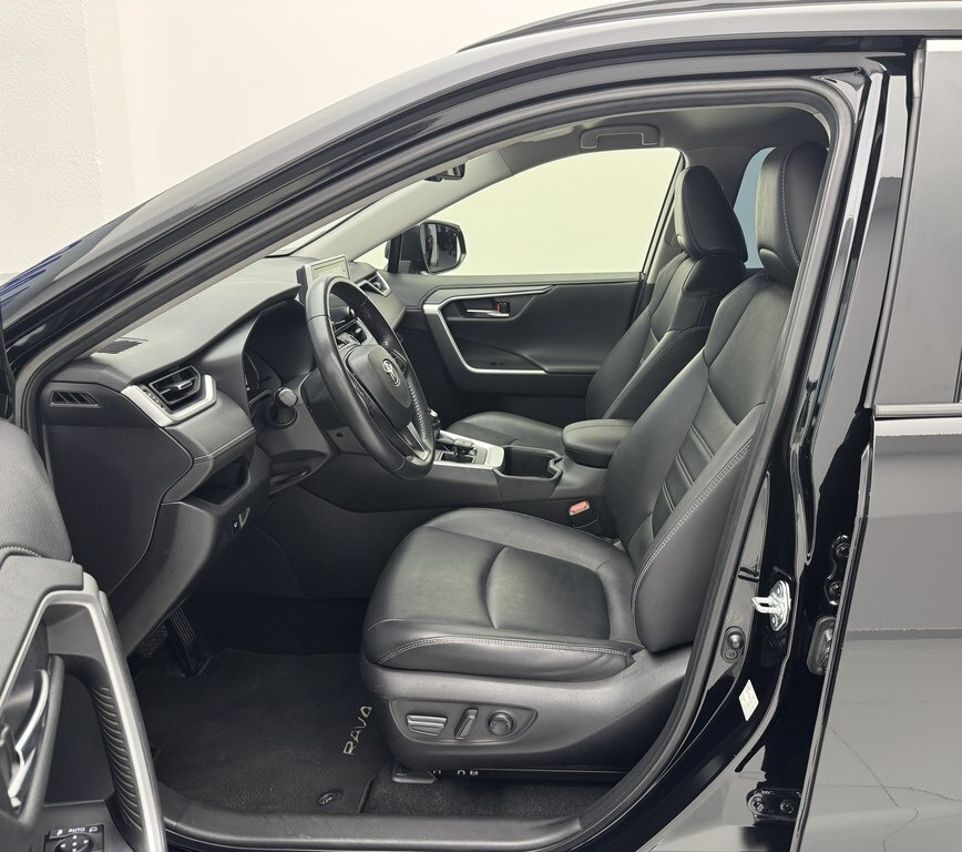 2022 Toyota RAV4, 2.0L, 90800km - Image 10