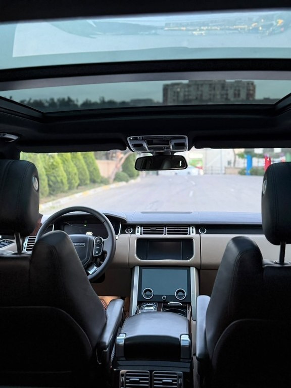 2014 Land Rover Range Rover, 3.0L, 196150km - Image 11