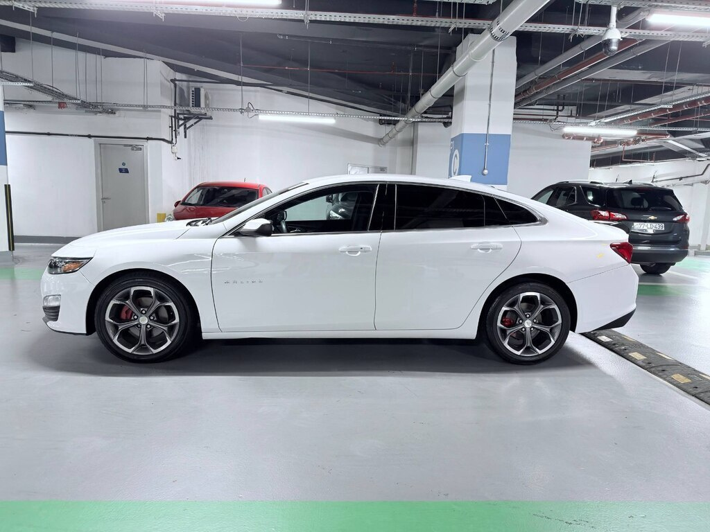 2023 Chevrolet Malibu, 1.5L, 108000km - Image 2
