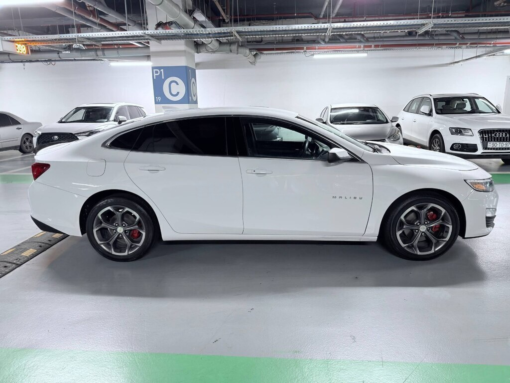 2023 Chevrolet Malibu, 1.5L, 108000km - Image 3