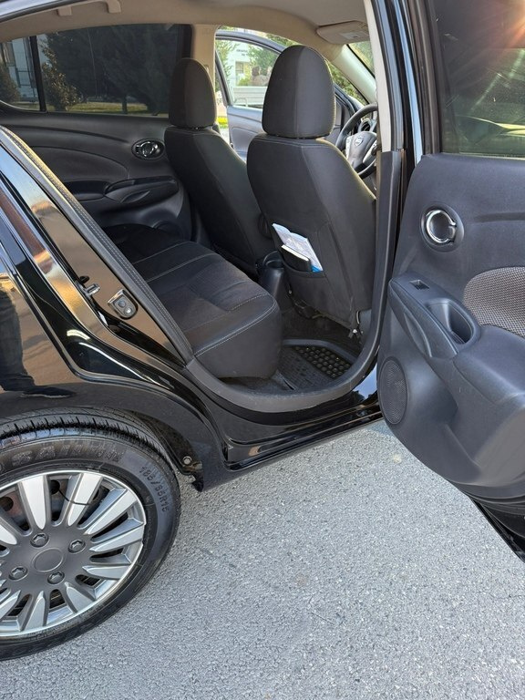 2018 Nissan Versa, 1.6L, 140000km - Image 11