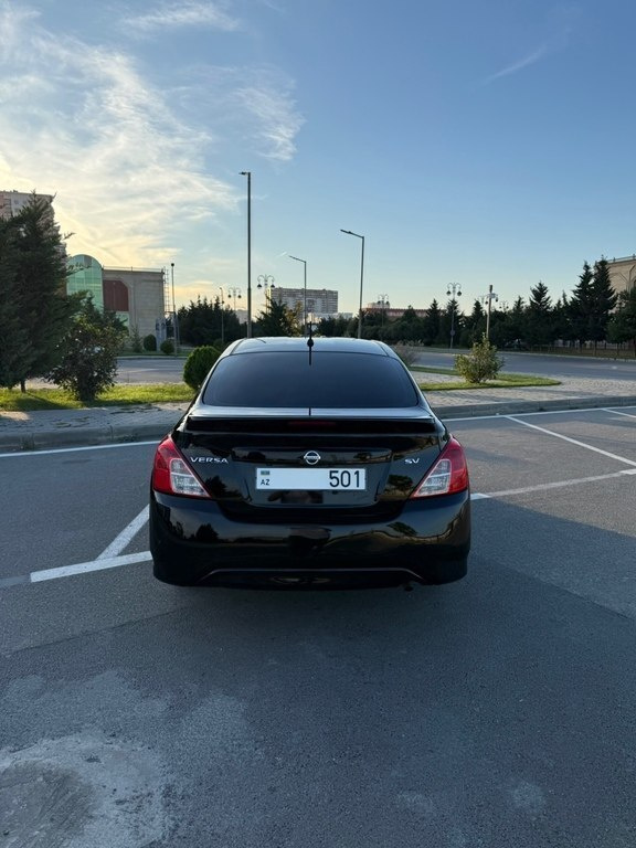 2018 Nissan Versa, 1.6L, 140000km - Image 6