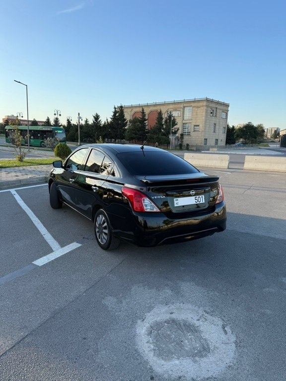 2018 Nissan Versa, 1.6L, 140000km - Image 7