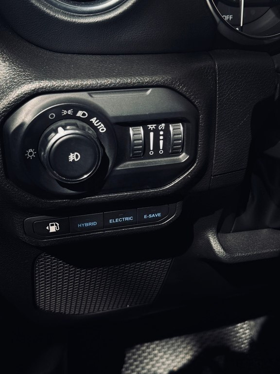 2022 Jeep Wrangler, 2.0L, 79800km - Image 6
