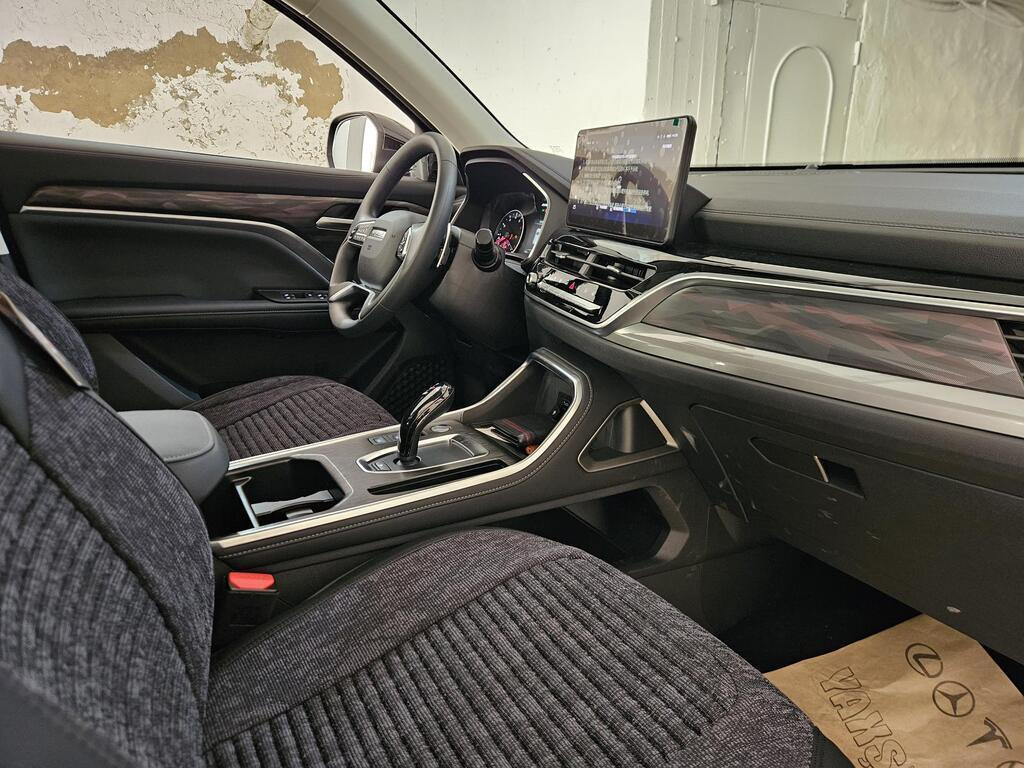 2025 Haval H6, 1.5L, 9100km - Image 7