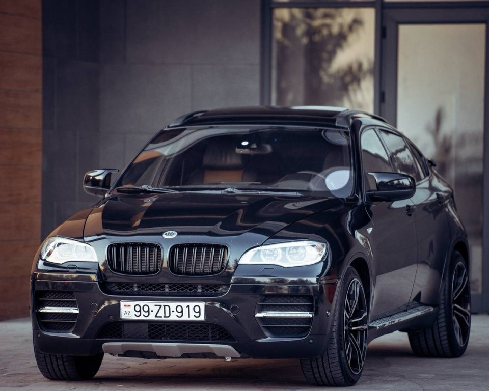 2012 BMW X6, 3.0L, 112000km - Image 4