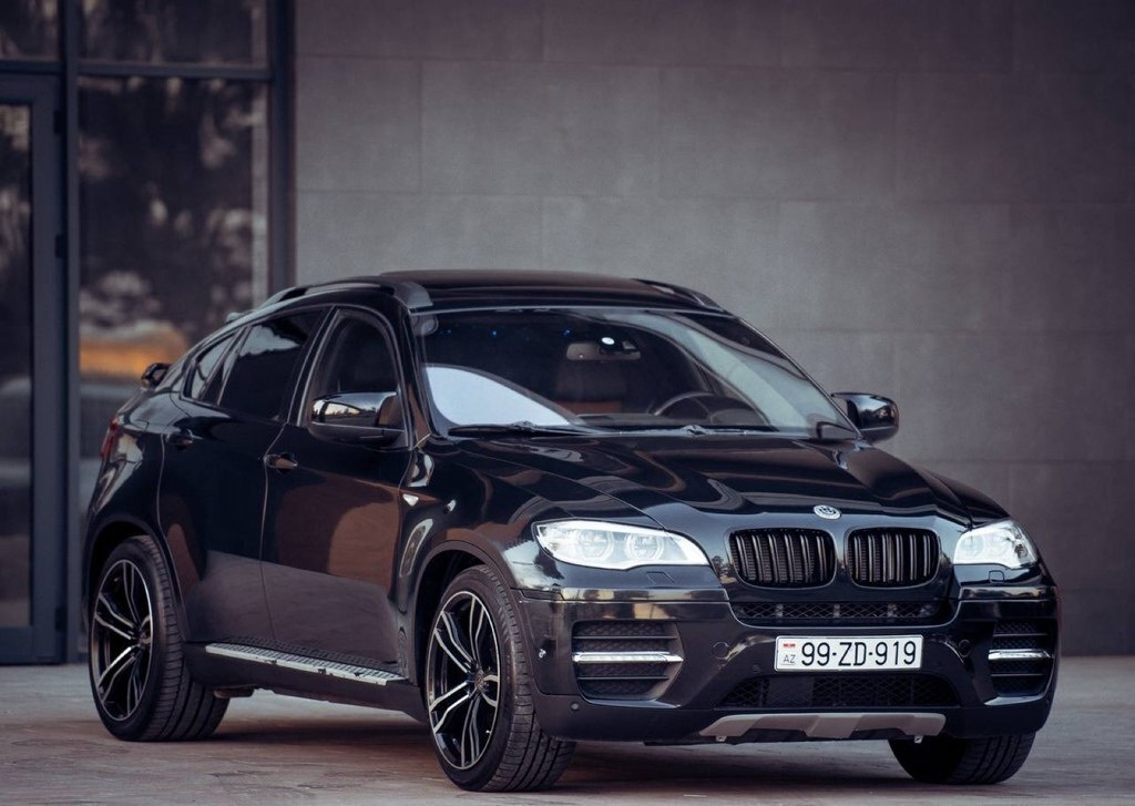 2012 BMW X6, 3.0L, 112000km - Image 5