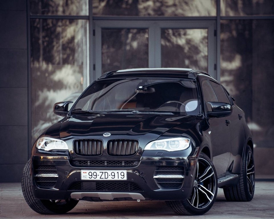 2012 BMW X6, 3.0L, 112000km - Image 6