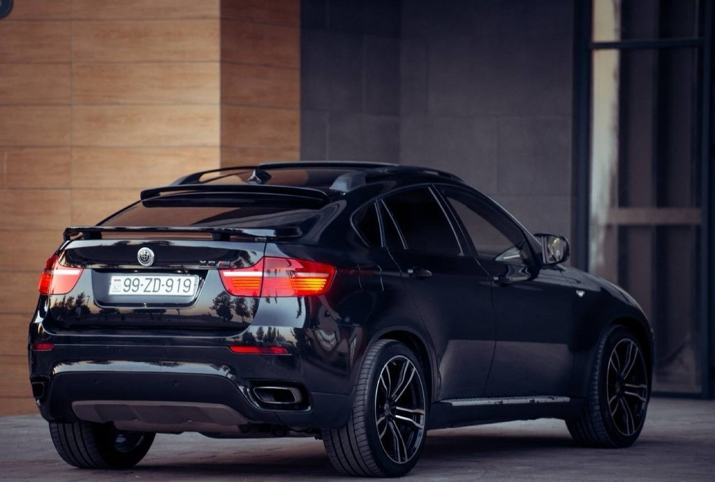 2012 BMW X6, 3.0L, 112000km - Image 9