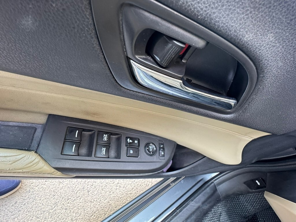 2013 Acura ILX, 1.5L, 194000km - Image 8