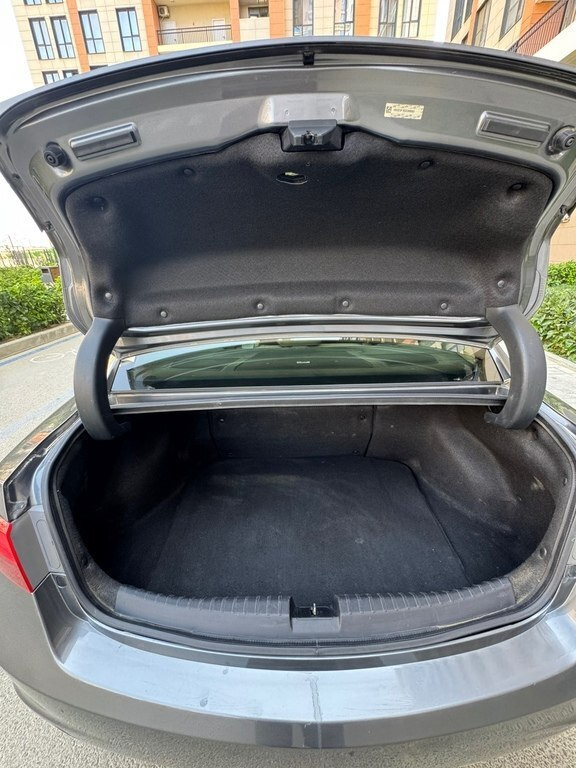 2013 Acura ILX, 1.5L, 194000km - Image 9