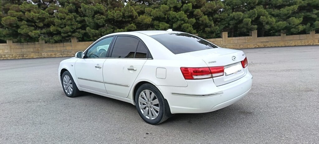 2008 Hyundai Sonata, 2.4L, 278000km - Image 4