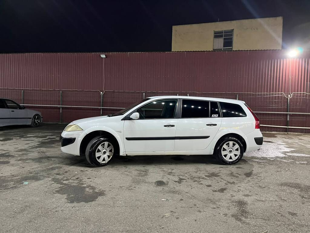 2008 Renault Megane, 1.5L, 480000km - Image 10