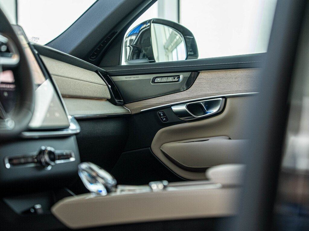 2026 Volvo XC90, 2.0L, 0km - Image 9