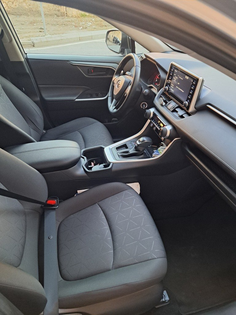 2022 Toyota RAV4, 2.0L, 68000km - Image 6