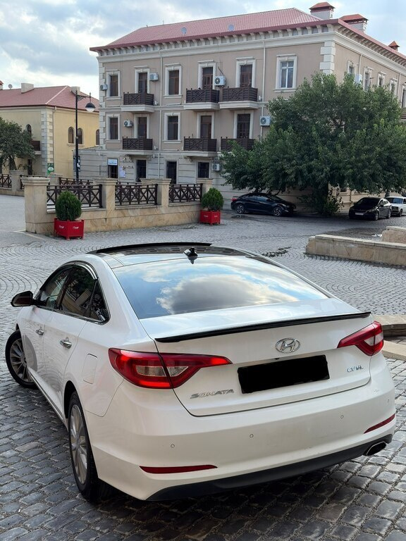 2015 Hyundai Sonata, 2.0L, 183000km - Image 9