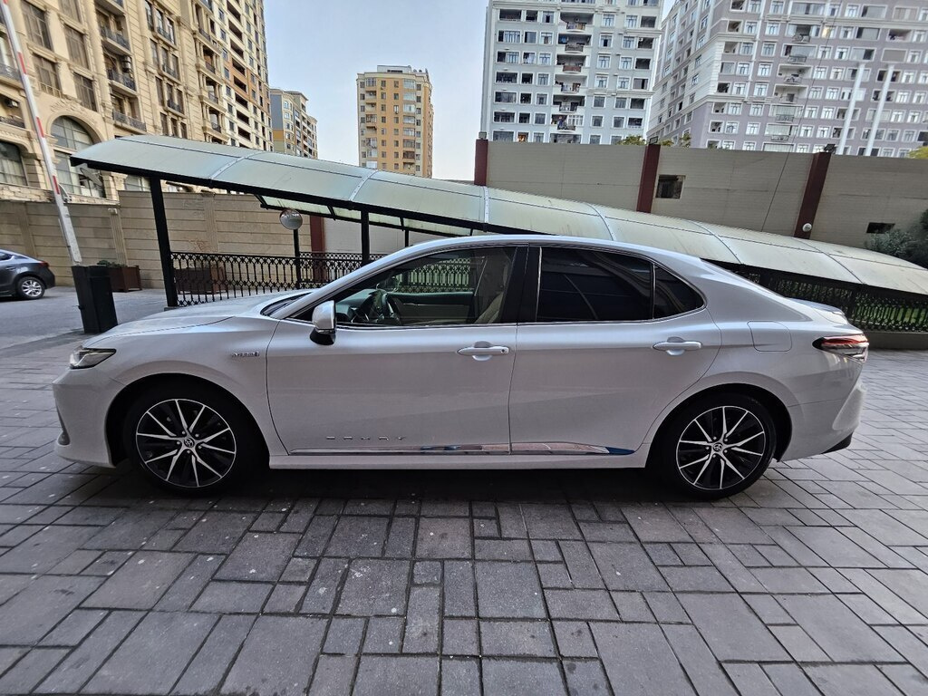 2023 Toyota Camry, 2.5L, 40200km - Image 7