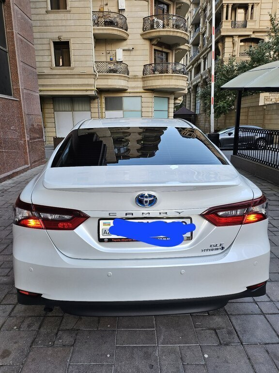 2023 Toyota Camry, 2.5L, 40200km - Image 8