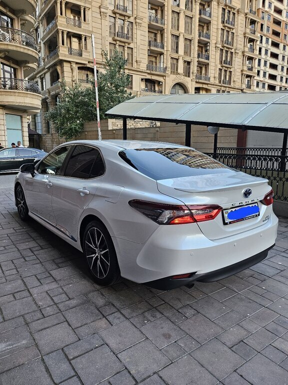 2023 Toyota Camry, 2.5L, 40200km - Image 10