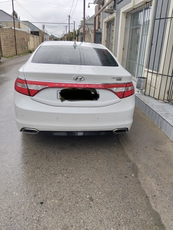 2015 Hyundai Grandeur, 2.2L, 260000km - Image 17