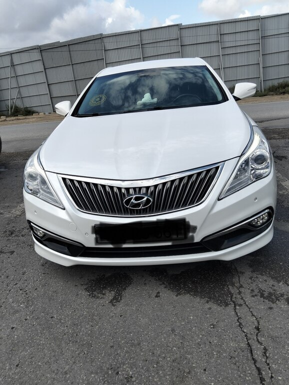 2015 Hyundai Grandeur, 2.2L, 260000km - Image 18