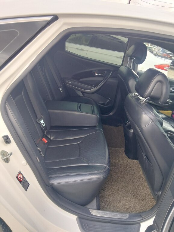 2015 Hyundai Grandeur, 2.2L, 260000km - Image 10
