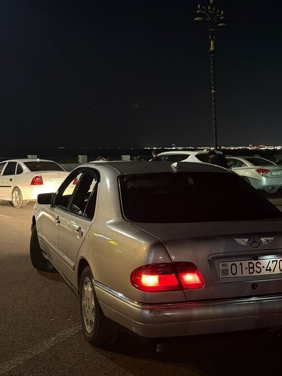 1996 Mercedes E 230, 2.3L, 250000km - Image 4