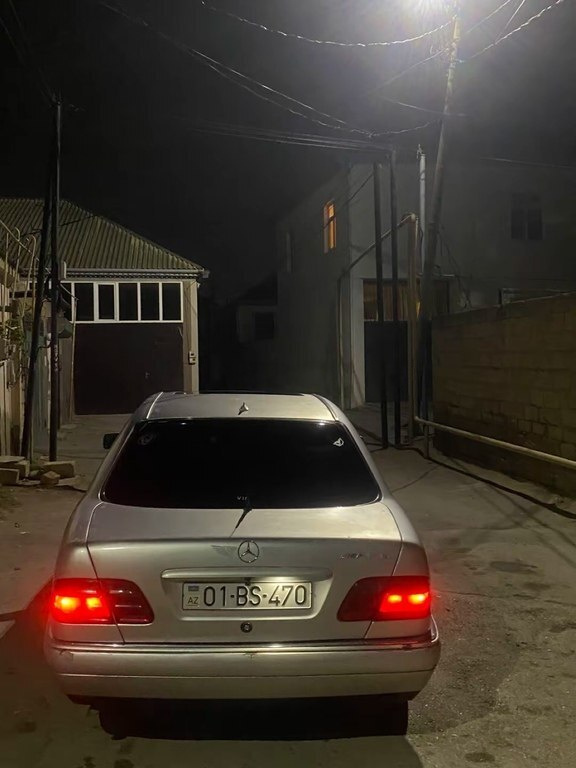1996 Mercedes E 230, 2.3L, 250000km - Image 7