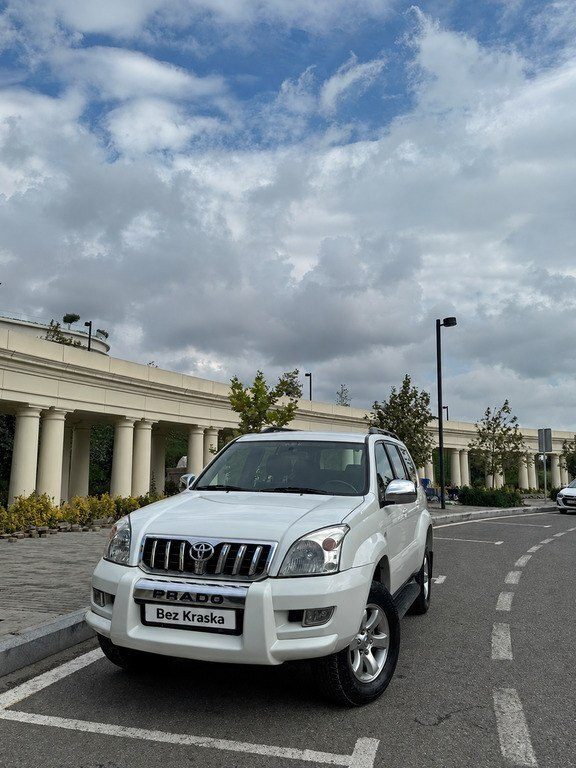 2008 Toyota Land Cruiser Prado, 2.7L, 305000km - Image 1