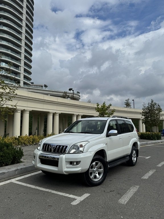 2008 Toyota Land Cruiser Prado, 2.7L, 305000km - Image 2