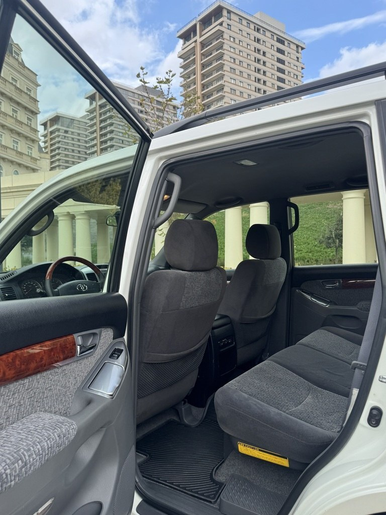 2008 Toyota Land Cruiser Prado, 2.7L, 305000km - Image 17