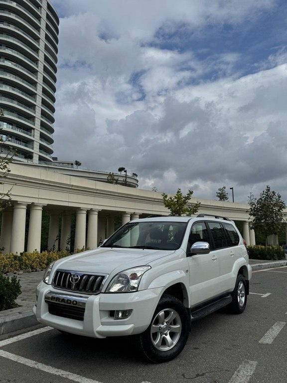2008 Toyota Land Cruiser Prado, 2.7L, 305000km - Image 3