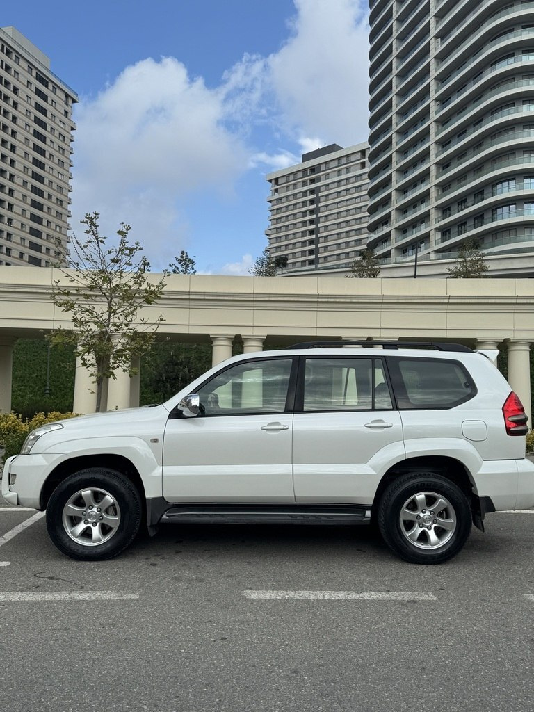 2008 Toyota Land Cruiser Prado, 2.7L, 305000km - Image 7