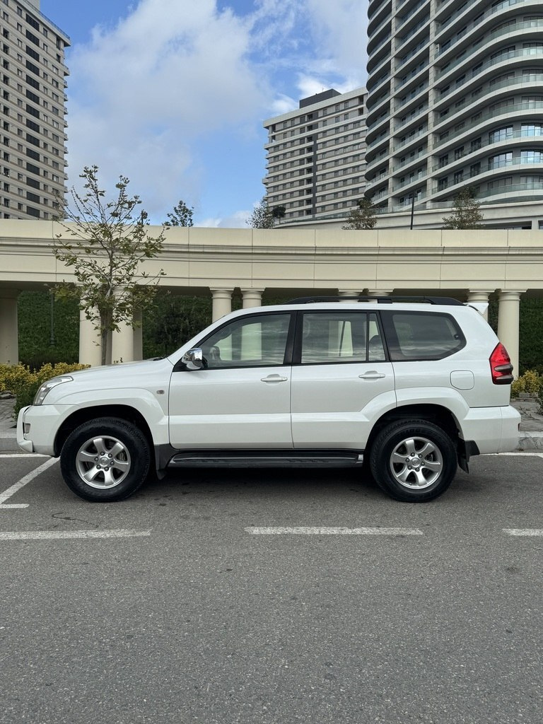 2008 Toyota Land Cruiser Prado, 2.7L, 305000km - Image 8