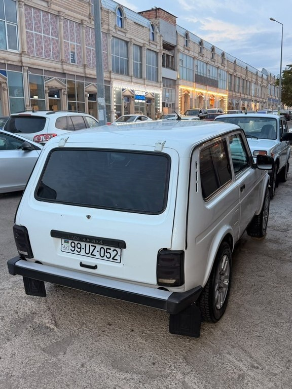 2012 LADA (VAZ) Niva, 1.7L, 210000km - Image 4