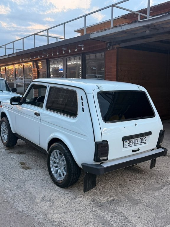 2012 LADA (VAZ) Niva, 1.7L, 210000km - Image 5