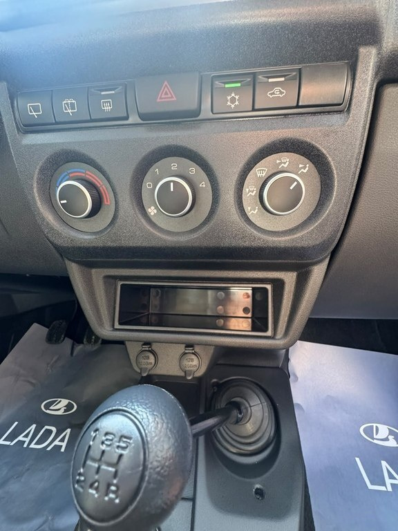 2026 LADA (VAZ) Niva, 1.7L, 0km - Image 9