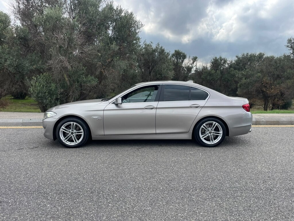 2011 BMW 528, 2.0L, 249000km - Image 8