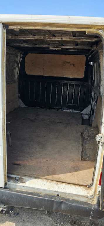 2000 Ford Transit, 2.2L, 400000km - Image 8
