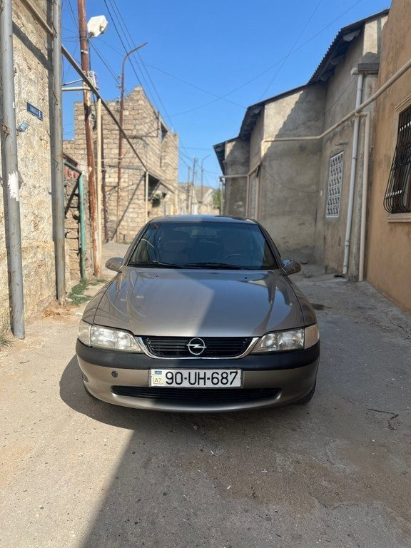 1997 Opel Vectra, 2.0L, 534000km - Image 1