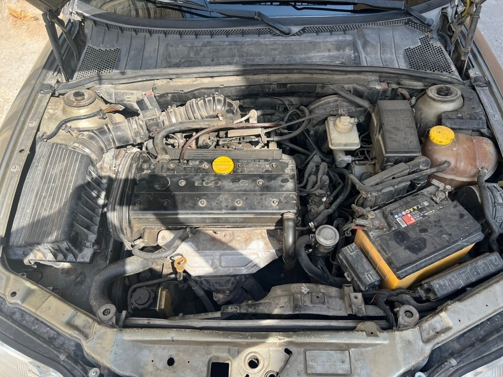 1997 Opel Vectra, 2.0L, 534000km - Image 13