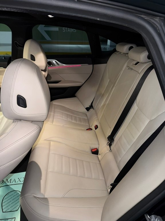 2022 BMW i4, 0.0L, 55000km - Image 16