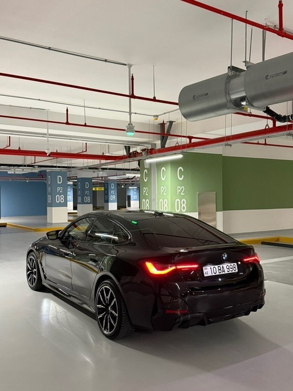 2022 BMW i4, 0.0L, 55000km - Image 5